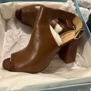 Antonio Melani wedges size 8.5